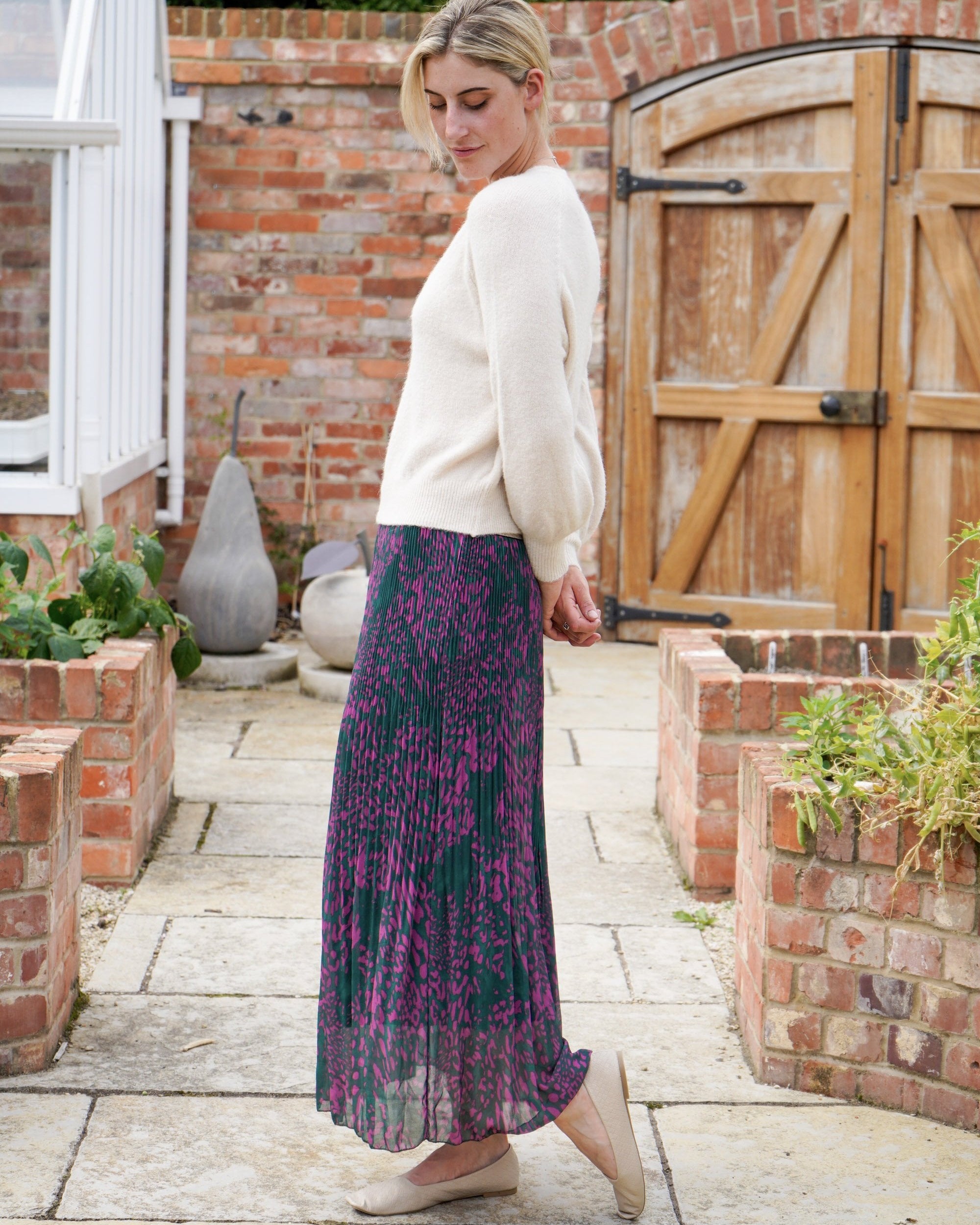 Dark khaki/Purple