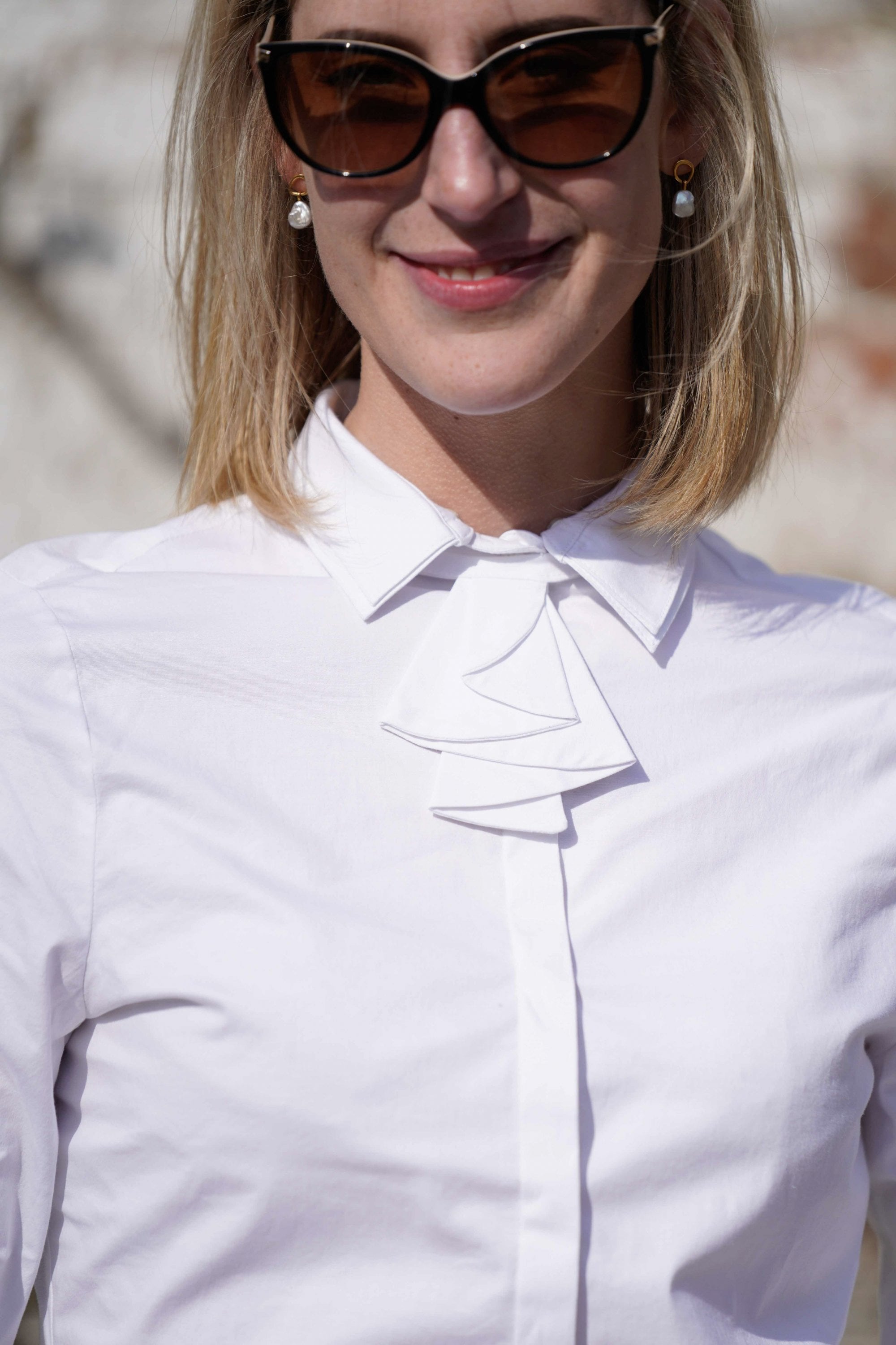 Mia With 4 interchangeable collars shirt
